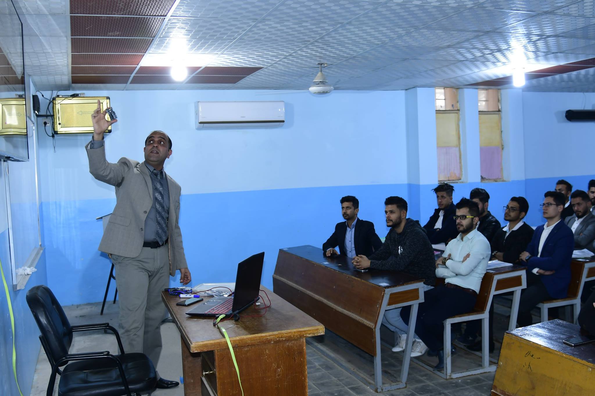  النقاشية الثانية والمتعلقة بدوائر التحكم الدقيقة